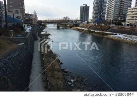 盛岡站附近的北上河 28805044
