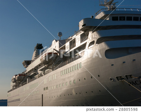 Luxury liner: Pacific Venus 28805598