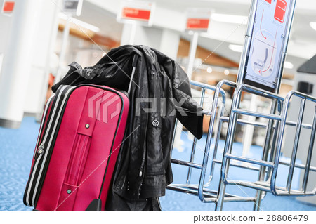 Travel suitcase at the airport 28806479