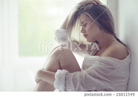 beautiful blonde sexy portrait 28811549