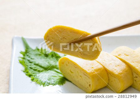 Soup curled egg 28812949