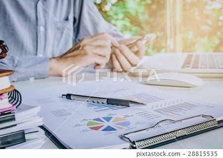 Business man hand working Business man hand working 28815535