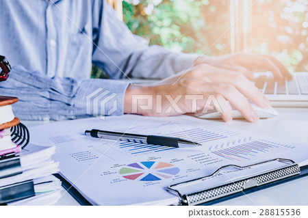 Business man hand working Business man hand working 28815536