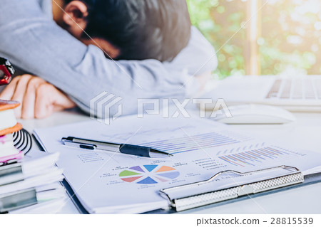 Business man discussing 28815539