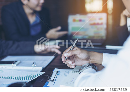 Business meeting planning business investment. Concept Teamwork 28817289