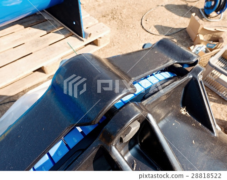 Detail of sealing system in  multi joint member. 28818522