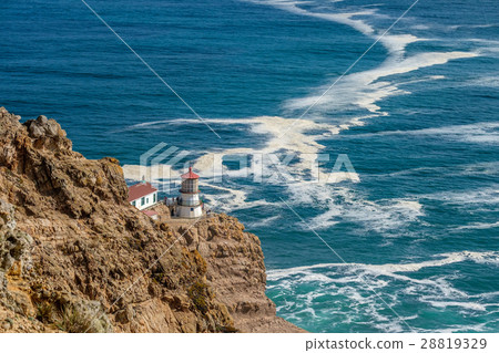Point Reyes Lighthouse at Pacific coast Point Reyes Lighthouse at Pacific coast 28819329