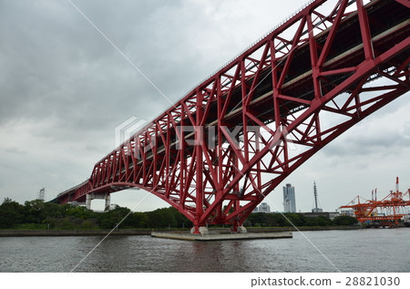 Red bridge / landscape in Osaka 28821030