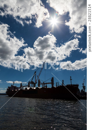 Sunlight and Ukimune falling down at Hakodate Port Sunlight and Ukimune falling down at Hakodate Port 28821514