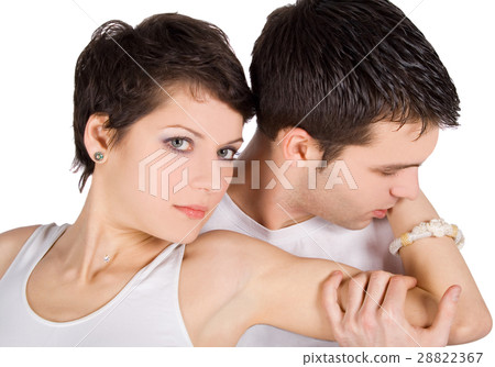 Brightly picture of a young couple in love 28822367