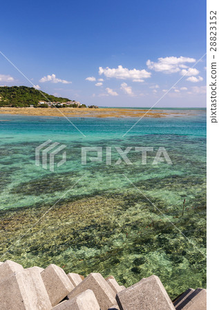 Okinawa Nanjo City Blue Sea of Okubojima 28823152