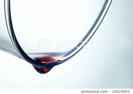 Drop of wine Drop of wine 28829062