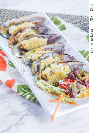 baked garlic mussels baked garlic mussels 28831098