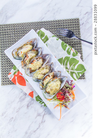 baked garlic mussels baked garlic mussels 28831099