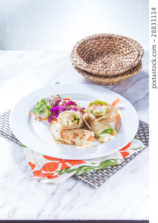 salad roll salad roll 28831114