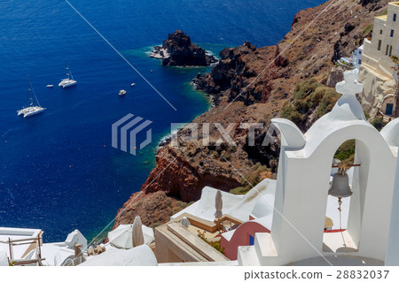 Oia. Aerial view of the Old Harbour. Oia. Aerial view of the Old Harbour. 28832037