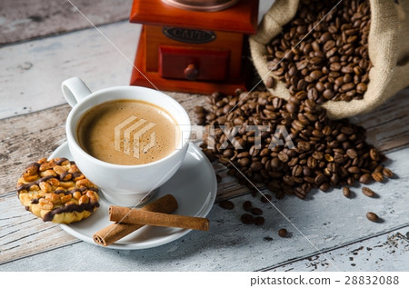 Coffee, roasted beans, mill grinder Coffee, roasted beans, mill grinder 28832088