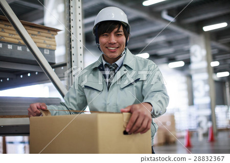 Packing work distribution center 28832367