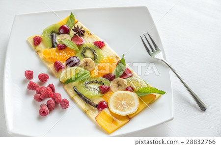 Fruit and berry carpaccio 28832766