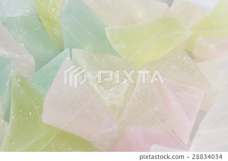 柔和的琥珀糖質地 28834034