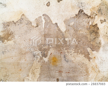 Dirty stains and cracks on the plaster Dirty stains and cracks on the plaster 28837083