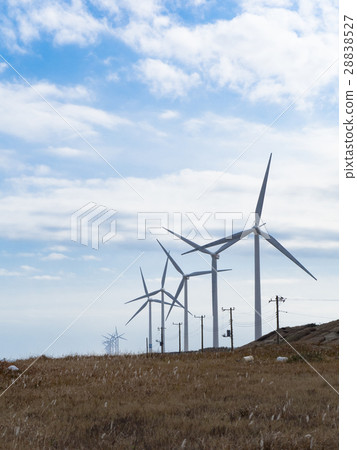 Mizunaki windmill and blue sky 28838527
