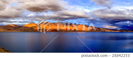 Lake Tso Moriri Lake Tso Moriri 28842253