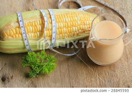corn milk and sweet corn 28845593