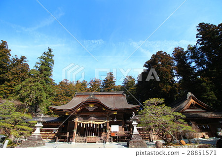 Oguni Shrine (main building) 28851571