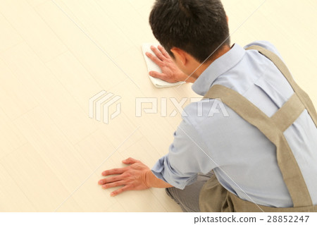Men who clean them white back Men who clean them white back 28852247