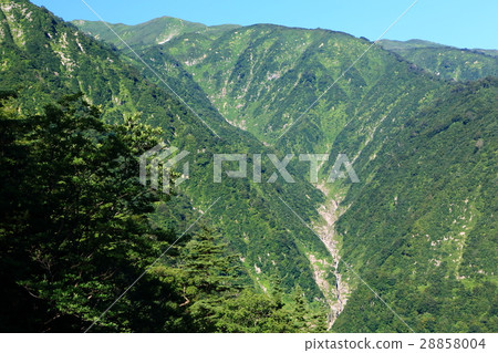 The view of the Iidoh Ridge, Kajikawa Ridge from the climb Marumori ridge and ridgeline The view of the Iidoh Ridge, Kajikawa Ridge from the climb Marumori ridge and ridgeline 28858004
