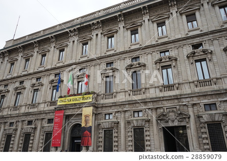 Milan scala Milan scala 28859079