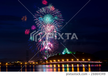 Fireworks at Karatsu Castle 28864349