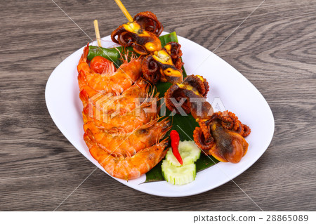 Skewer with octopus and prawn Skewer with octopus and prawn 28865089