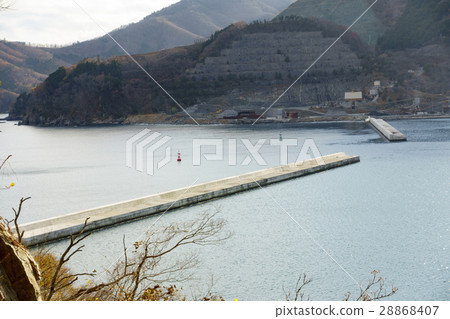 Onagawa Bay恢復了被東日本大地震摧毀的防波堤 28868407