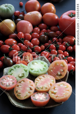 Collect of tomatoes, cheap food anticancer Collect of tomatoes, cheap food anticancer 28868444