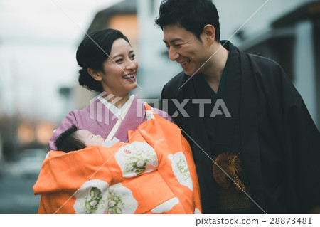 shrine visit, baby, infant 28873481