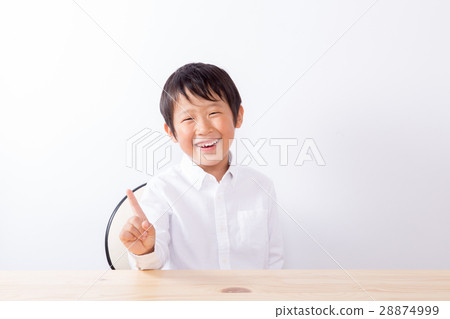 孩子們舉手指 孩子們舉手指 28874999