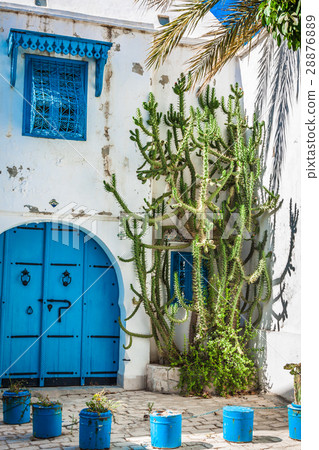 Sidi Bou Said - typical building with white walls 28876889