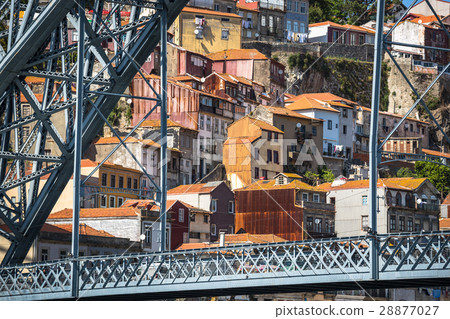 view of Dom Luis I bridge in Porto, Portugal 28877027