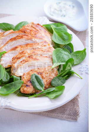 Grilled chicken breast  28883690