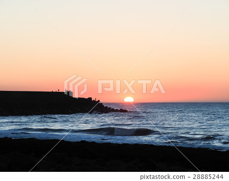 Coast at dusk 28885244