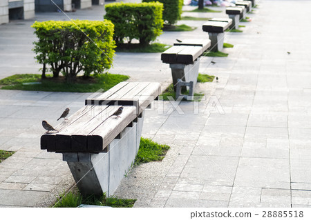 Roadside bench Roadside bench 28885518