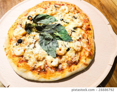 Handmade pizza 28886792