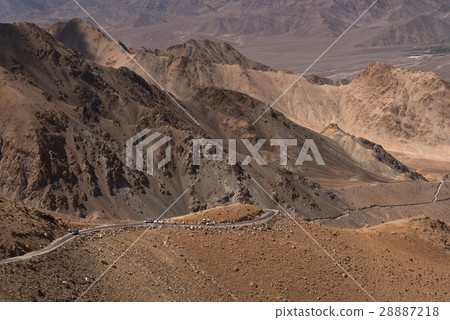 Landscape view along Manali-Leh high way in India Landscape view along Manali-Leh high way in India 28887218