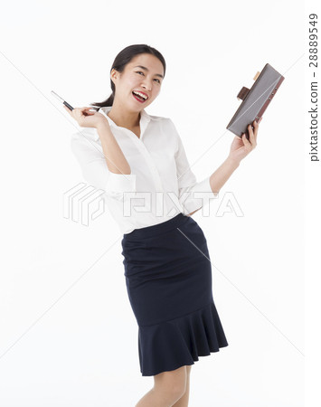 Portrait of women in their twenties 28889549