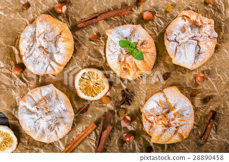 pastry, food, dessert 28890458