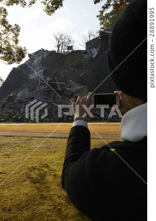 一個人看熊本城堡 28891995