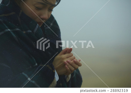 A woman in the fog A woman in the fog 28892319