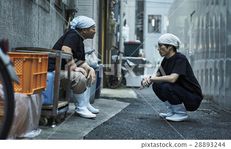 Men who talk at the back alley 28893244
